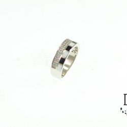 Луксозен сребърен пръстен  с фини бели цирконий ,бял и черен емайл . PS0013 NEW